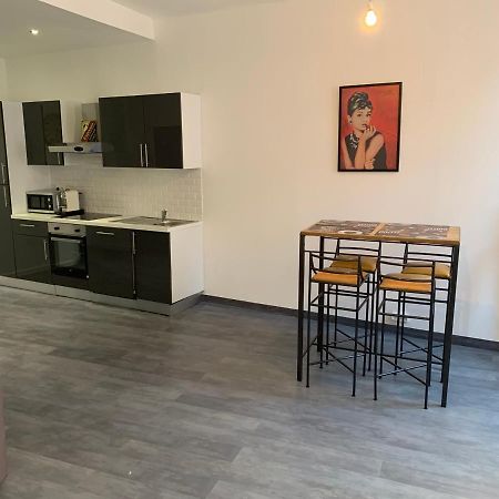 T2 - Quartier Mythique Du Panier Apartment Marseille Luaran gambar